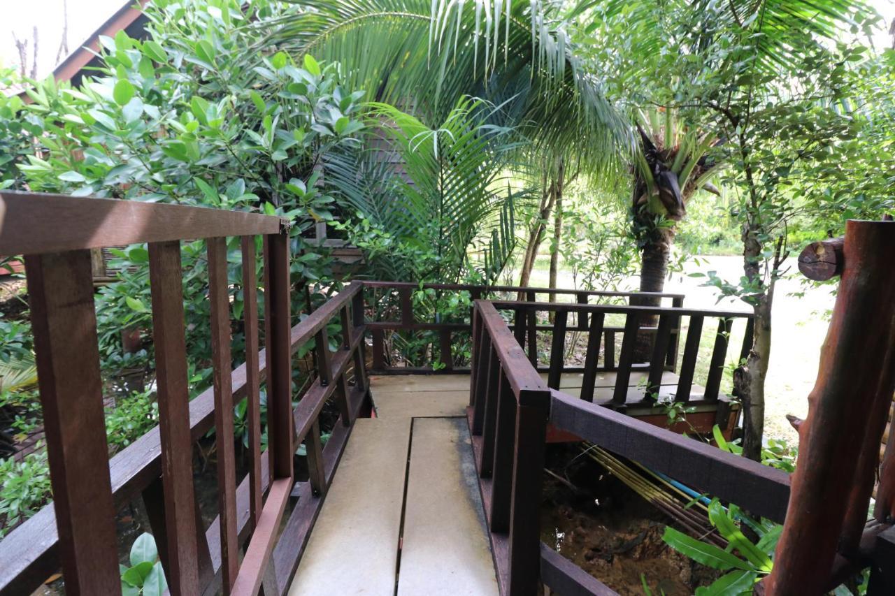 Suchanaree@Laemngop Trat Exterior photo