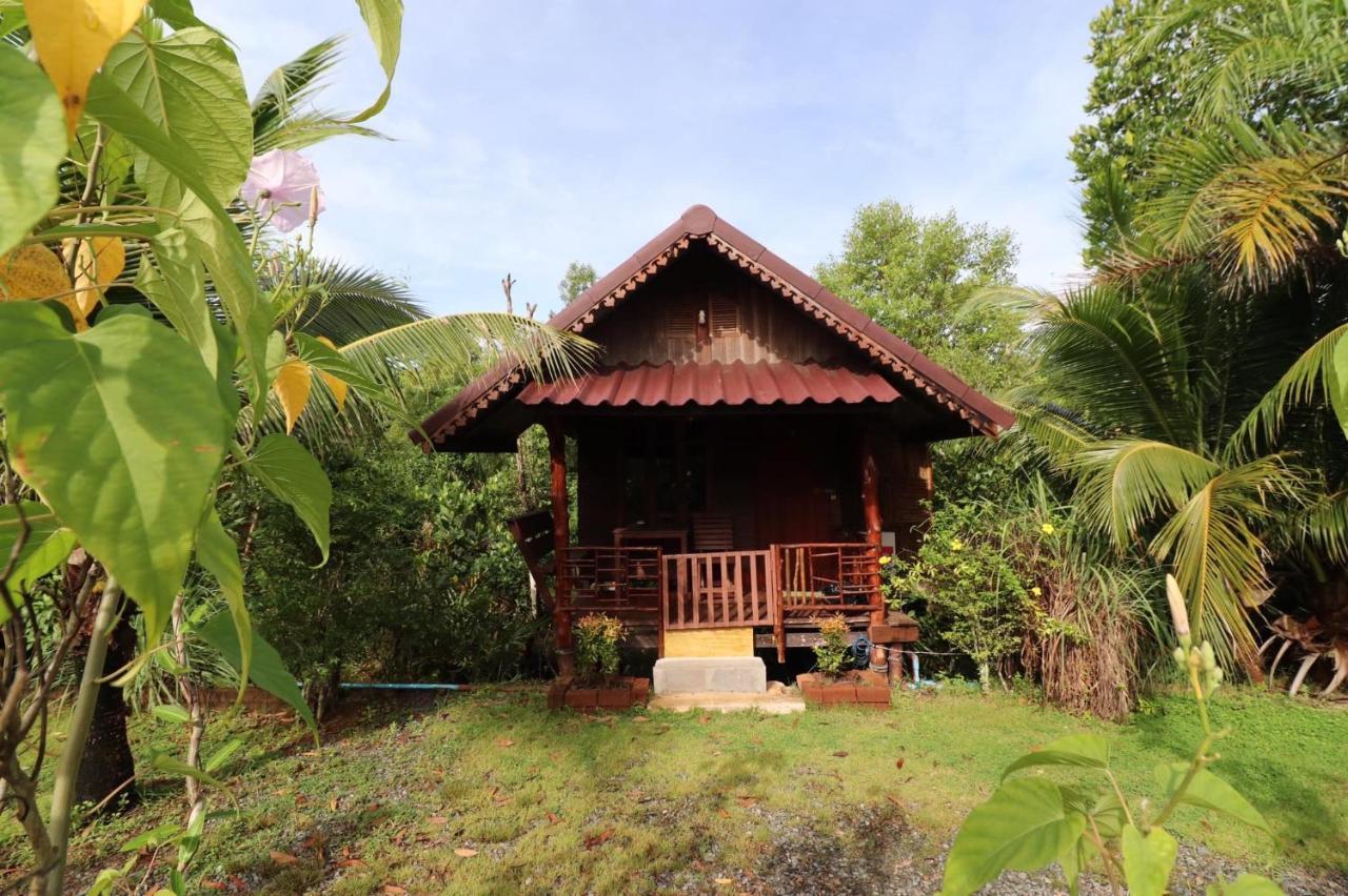 Suchanaree@Laemngop Trat Exterior photo