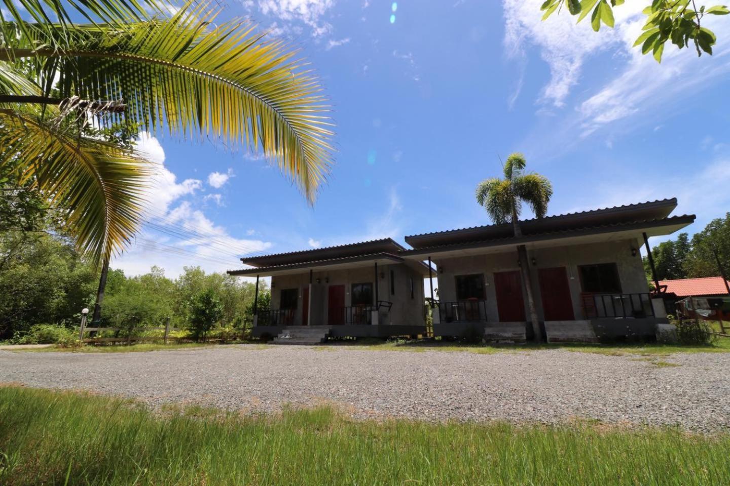 Suchanaree@Laemngop Trat Exterior photo